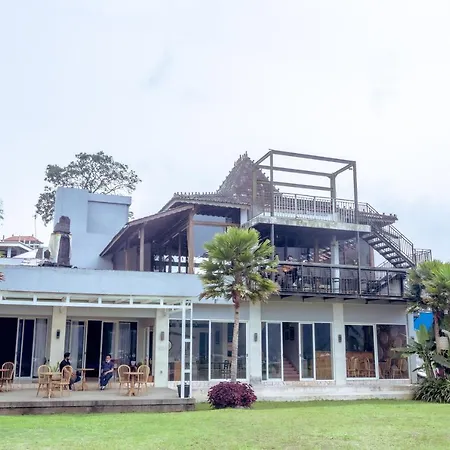The Joglo Beratan Hotel